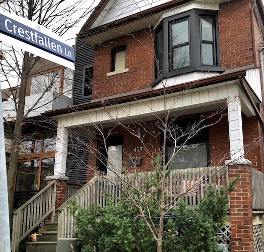 Crestfallen Lane in Toronto near Christie Pits. (Photo courtesy of Ellen Moorhouse.)