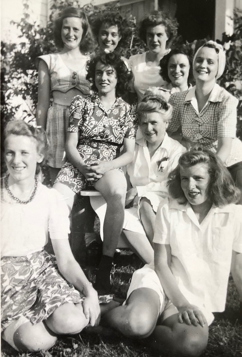 The Farmerettes at Inniskillin. Sheila McIlraith is in the back row, far left. (Photo courtesy of Sheila.)