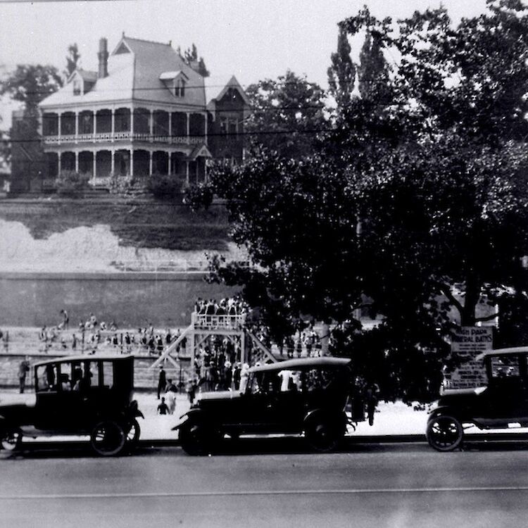 Strathcona House on Gothic Ave. was originally the home of the West Toronto Junction mayor. Dr. William McCormick, who created the Minnies, ran a "sanitarium" there emphasizing diet and water therapy. In 1914, he opened the baths.