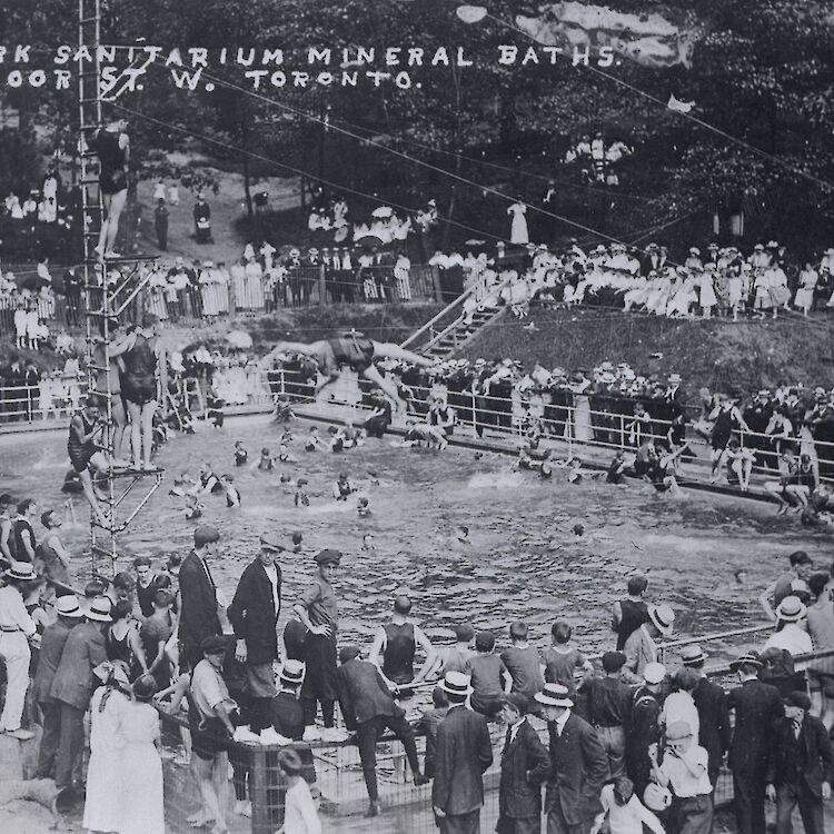 The High Park Mineral Baths, nicknamed The Minnies, were extremely popular in the summer from when they were opened to the public in 1913 when they were closed for subway construction in 1962.