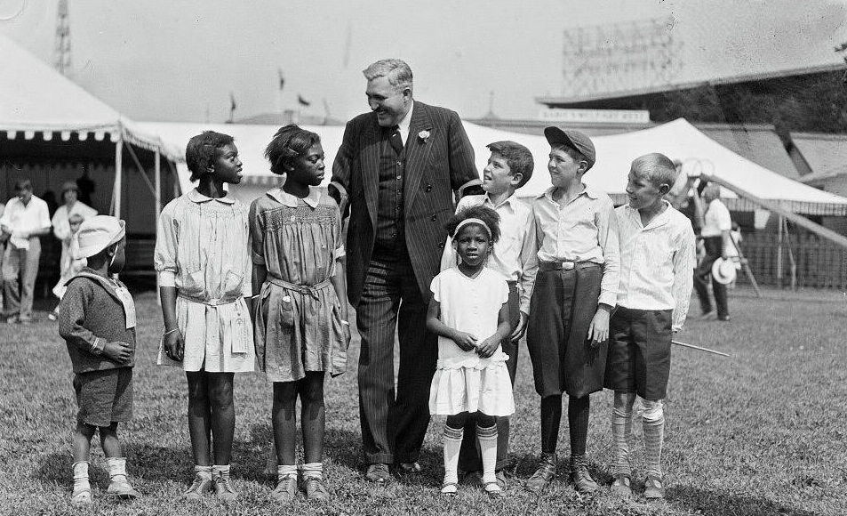 Toronto Alderman Jack Ramsden and kids at the CNE Children’s Day in the 1930s.