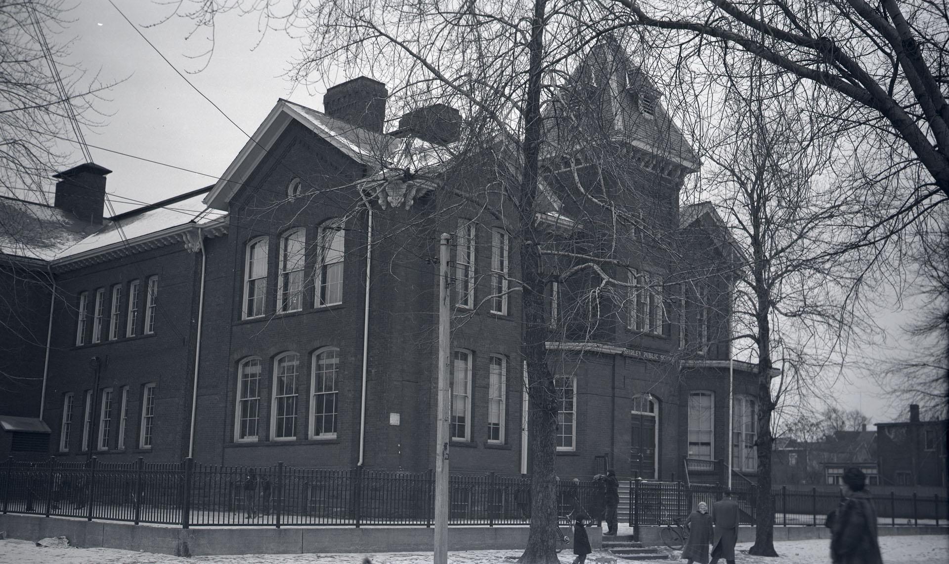 Shirley Street School in 1952. (Photo by James Victor Salmon, courtesy of Architectural Conservancy Toronto)