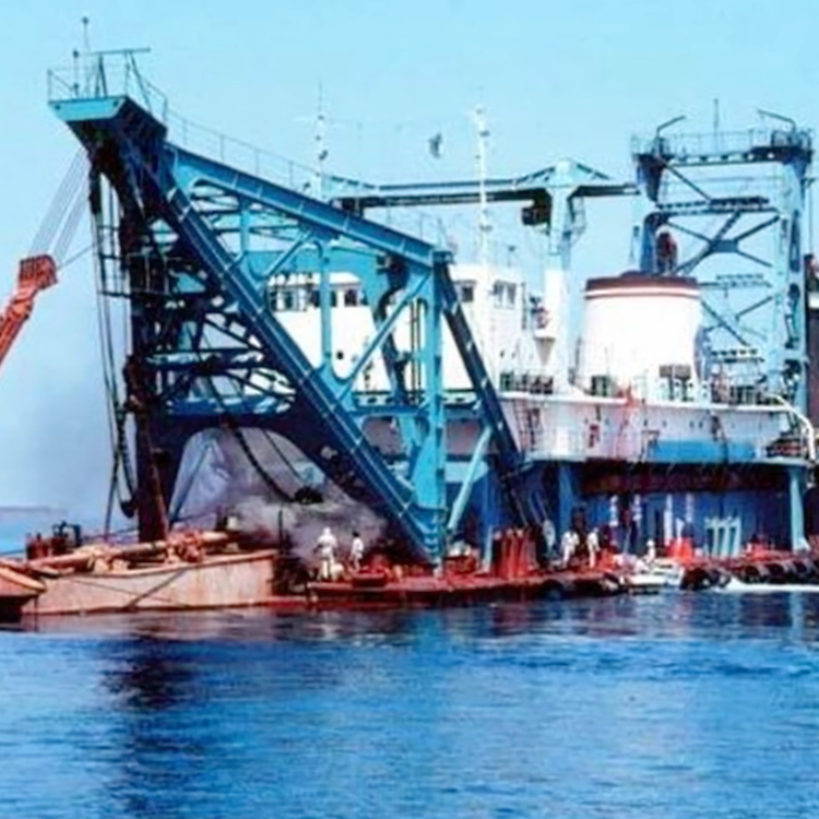 A massive dredge used to deposit fill on the Leslie St. Spit.