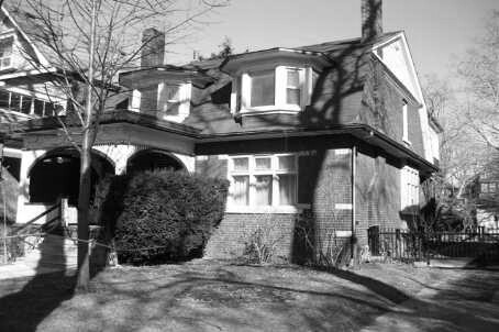 The house as it used to be at 64 Hewitt Ave.